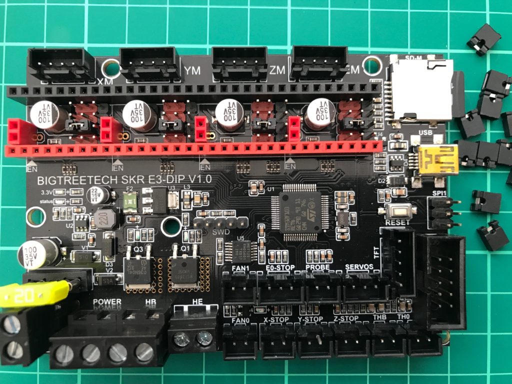 Installing the SKR E3 Dip mainboard into an Ender3, using TMC2208 v3 in ...